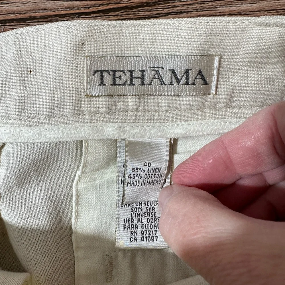 Tehama Men’s 40 Pleated Front Linen Blend Beige Golf Shorts
